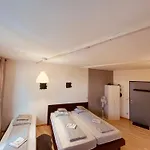 Veni *