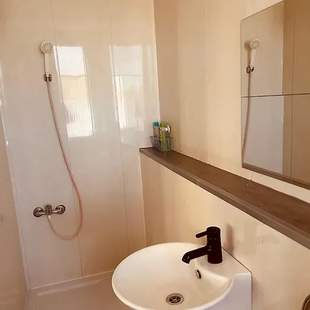 Veni Apartment *