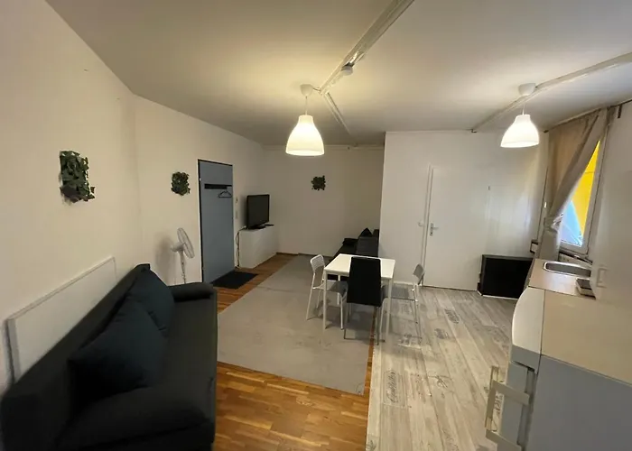 Veni Apartment *